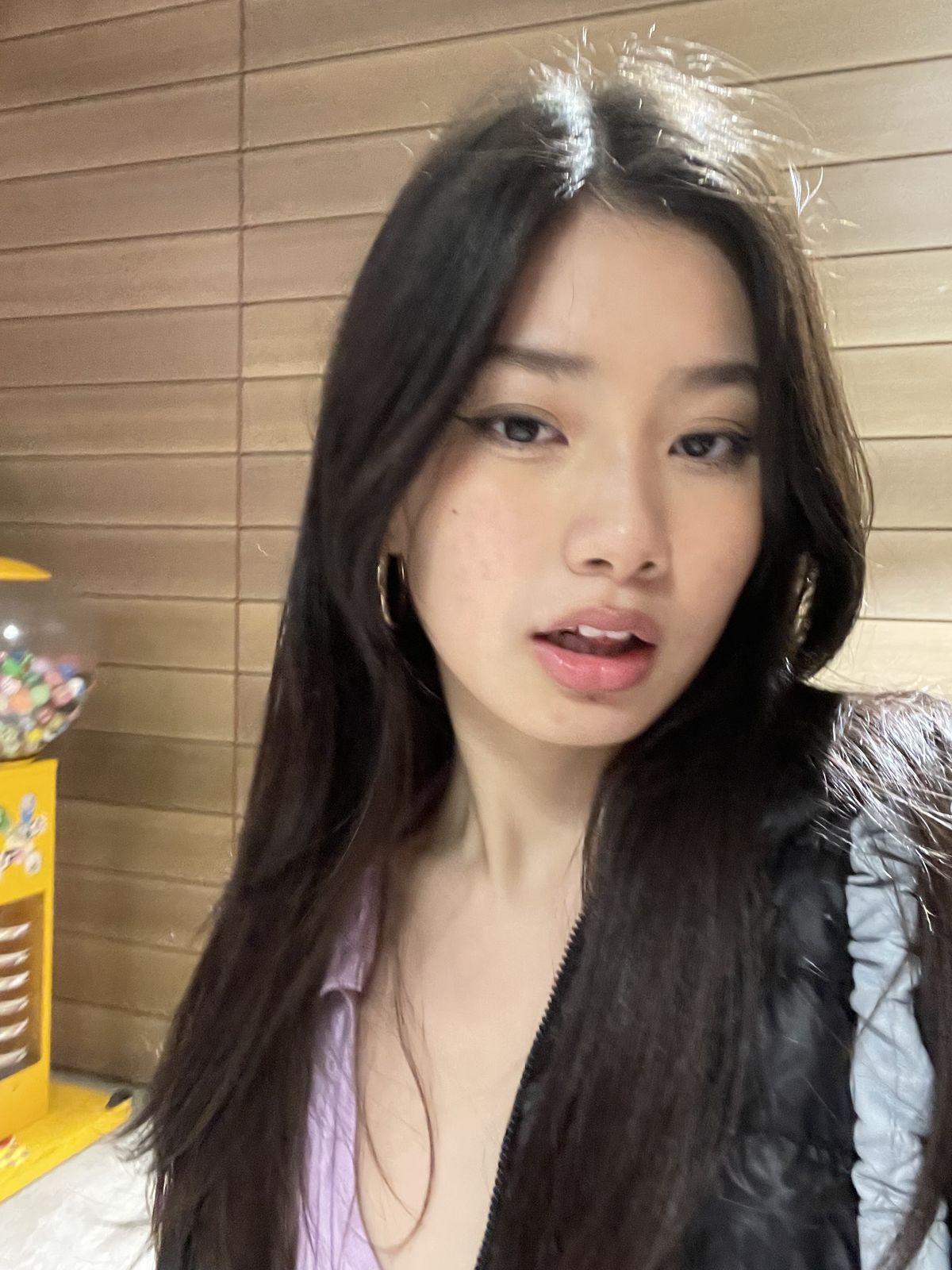 files/shopify_girl.jpg